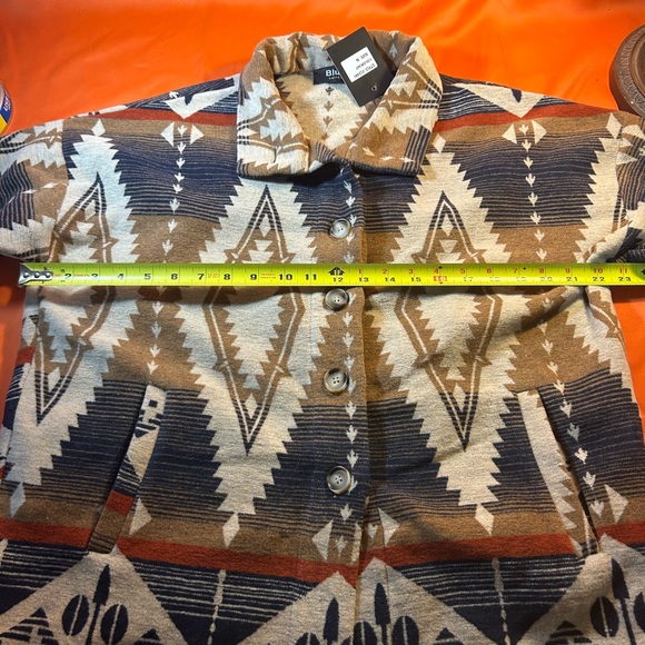 Over Sized Jacket. Buttons. Large Pockets. Aztec. Yellowstone. Dutton Ranch. - Picture 17 of 17